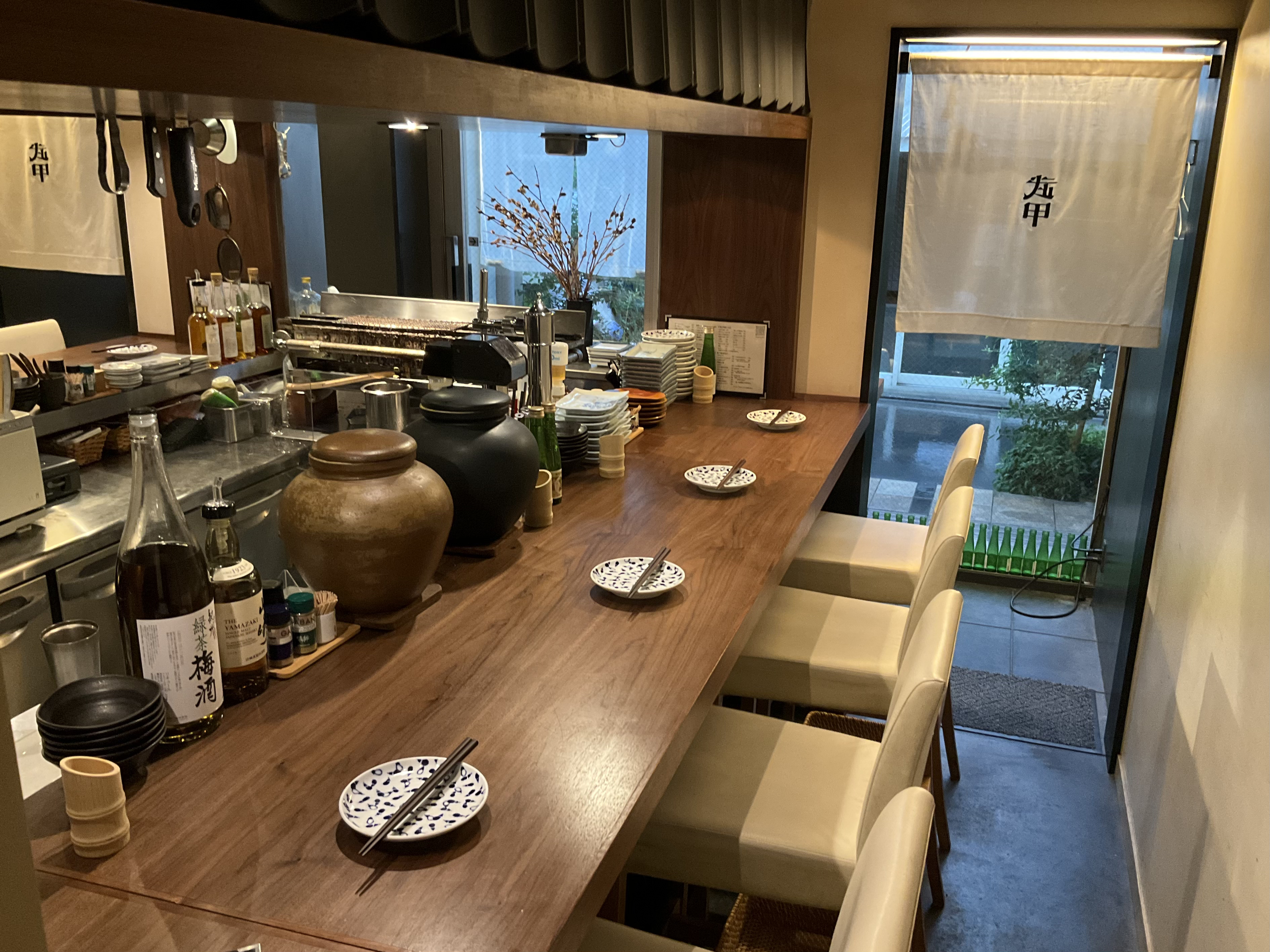 ”店内の様子”